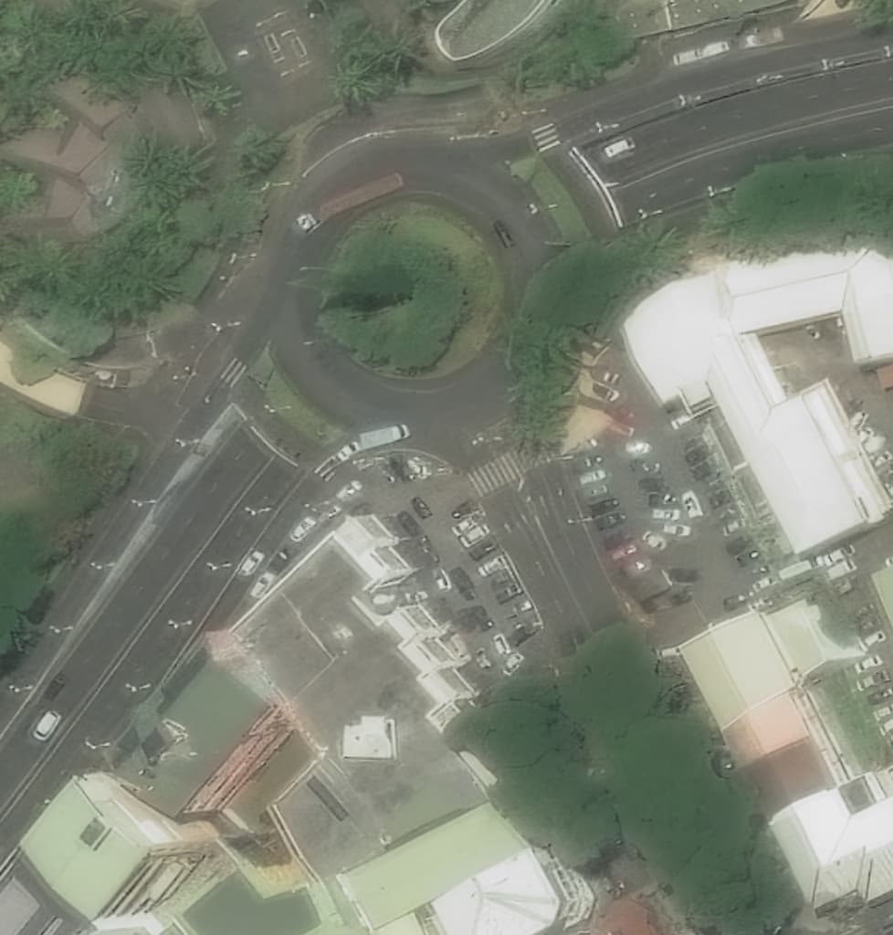 Détection et classification automatique des véhicules par satellite